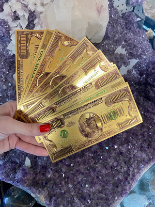 Manifestation Money from Curious Muse Crystals Tagged with manifestation, manifestation spell, money, money magic, ritual tool