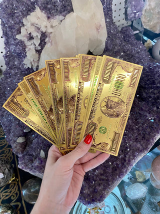 Manifestation Money from Curious Muse Crystals for 4.44. Tagged with manifestation, manifestation spell, money, money magic, ritual tool